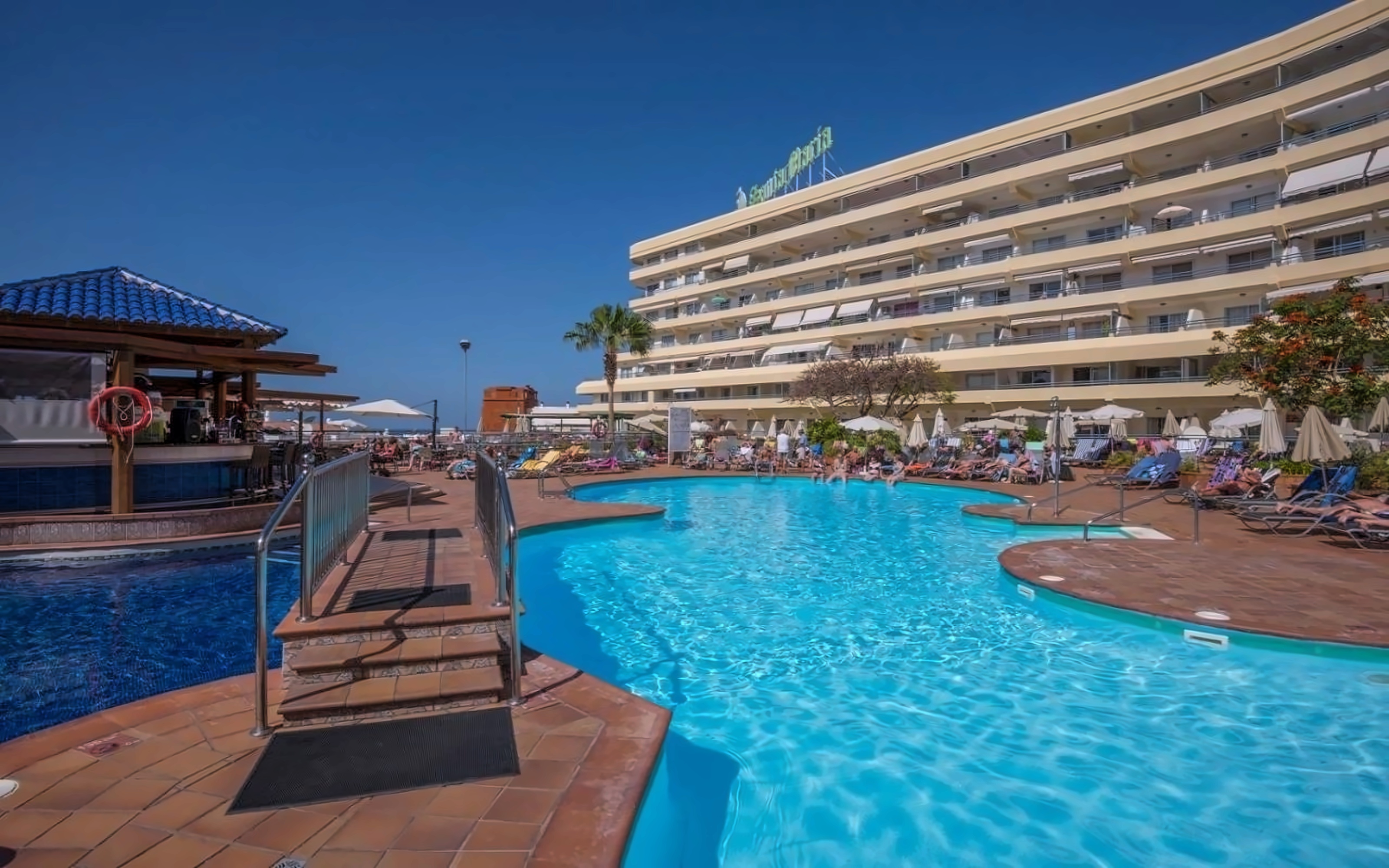 hotel